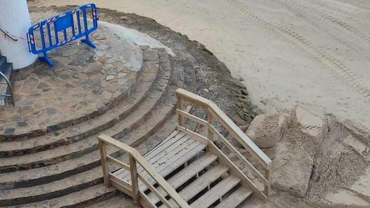 El Ayuntamiento de Cádiz aprieta fuerte en el pulso que mantiene con la escalera de caracol de Santa María del Mar