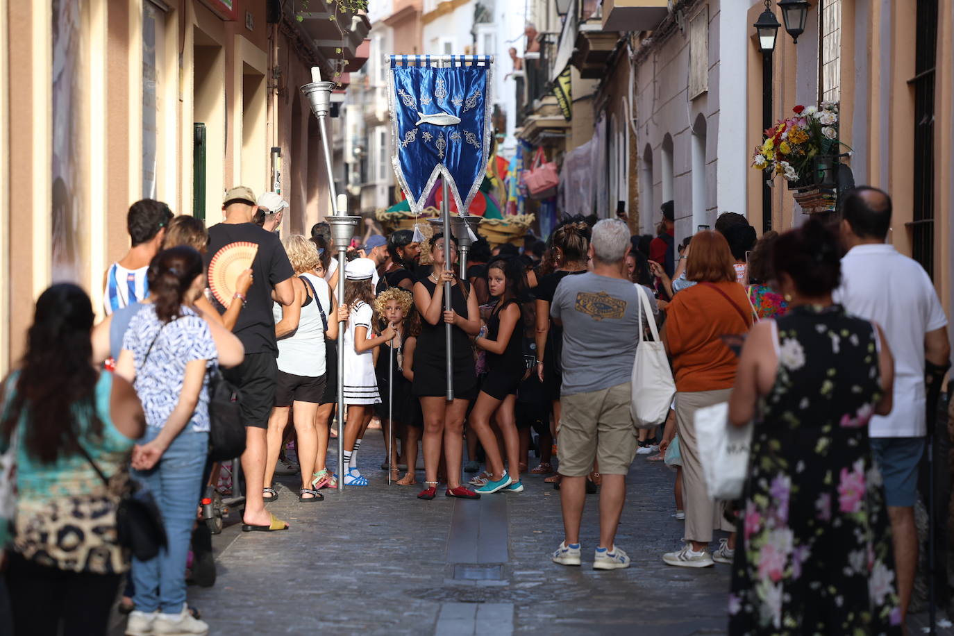 Fotos: Cádiz derrocha arte con su tradicional Entierro de la Caballa