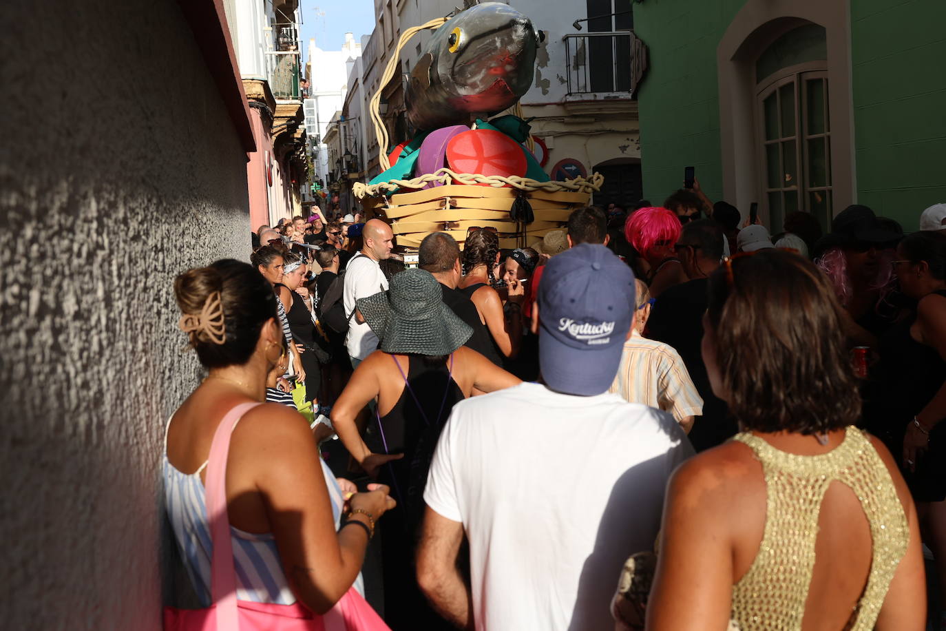 Fotos: Cádiz derrocha arte con su tradicional Entierro de la Caballa