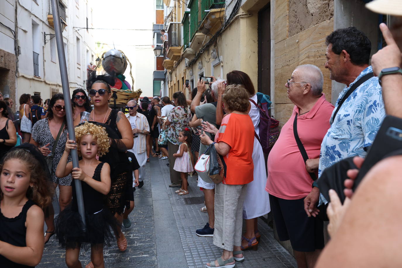 Fotos: Cádiz derrocha arte con su tradicional Entierro de la Caballa