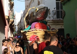 Fotos: Cádiz derrocha arte con su tradicional Entierro de la Caballa