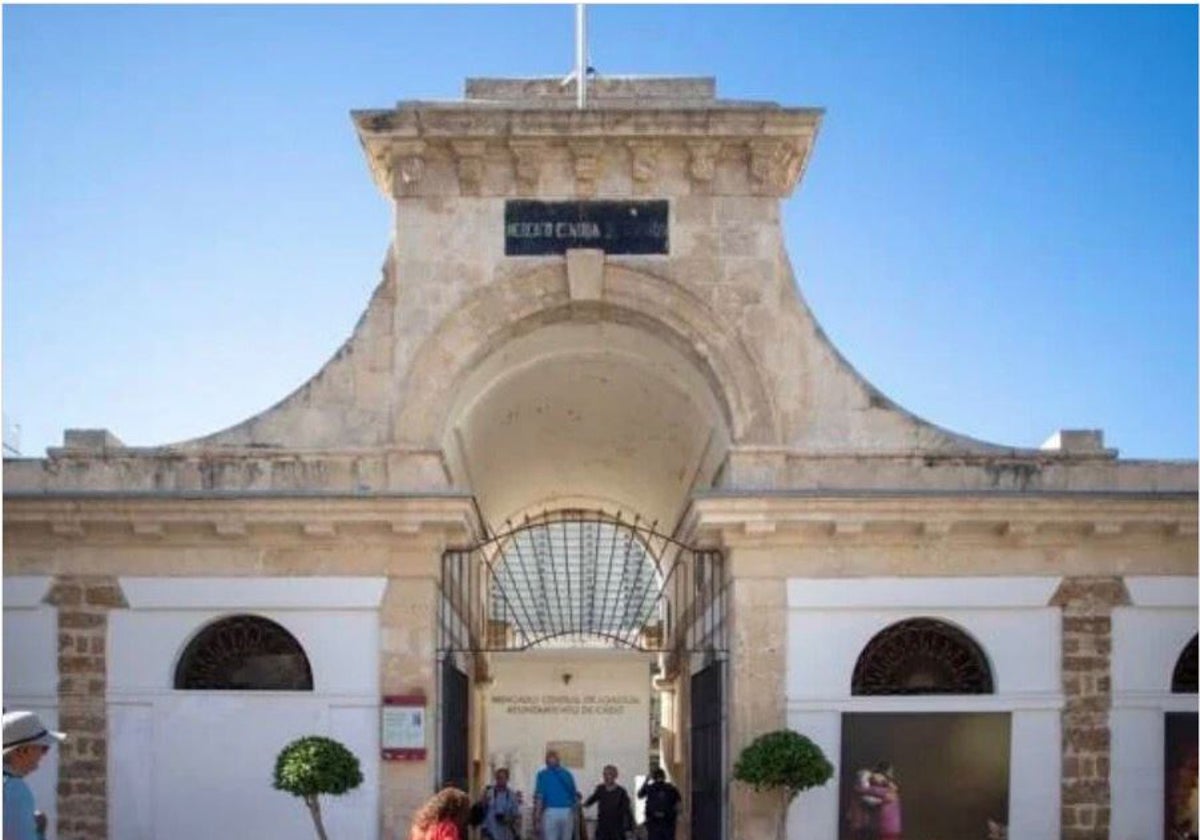 Cuatro detenidos por robos con fuerza en el Mercado Central de Cádiz