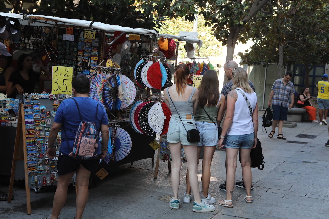 Fotos: Desembarco masivo de turistas en Cádiz con más de 9.200 cruceristas