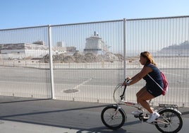 Las obras para poder ofrecer conexión eléctrica a los cruceros en Cádiz se alargarán hasta octubre