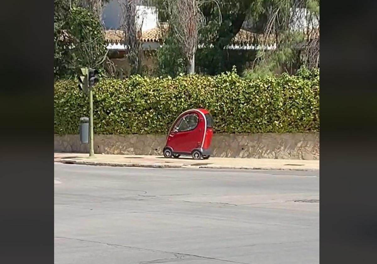 Imagen del curioso vehículo que circuló por Jerez