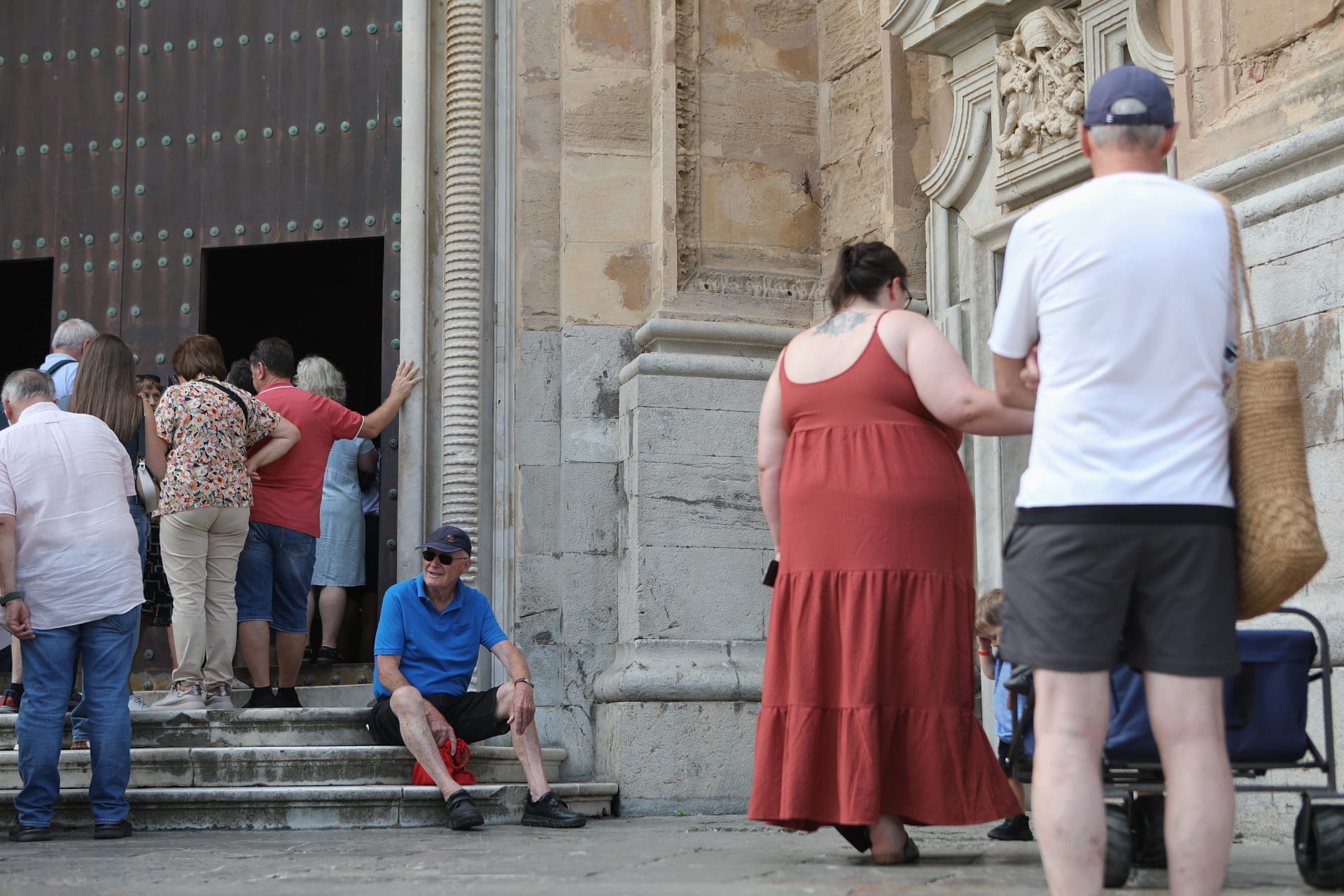 Casi 10.000 cruceristas se hacen notar en Cádiz este miércoles