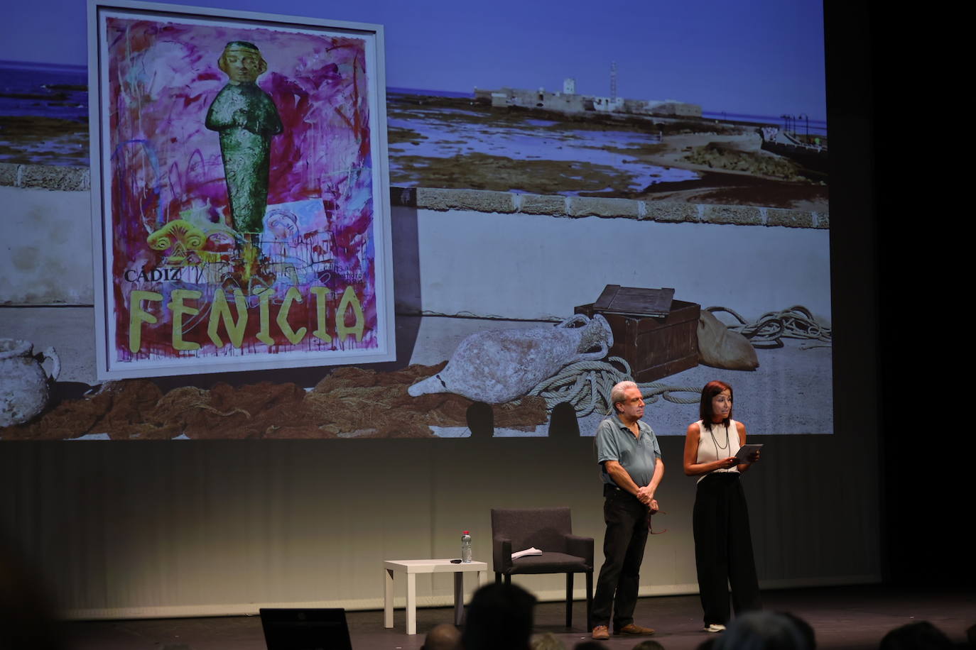 Fotos: el arqueólogo Francisco Blanco explica los hallazgos fenicios de las excavaciones de Procasa