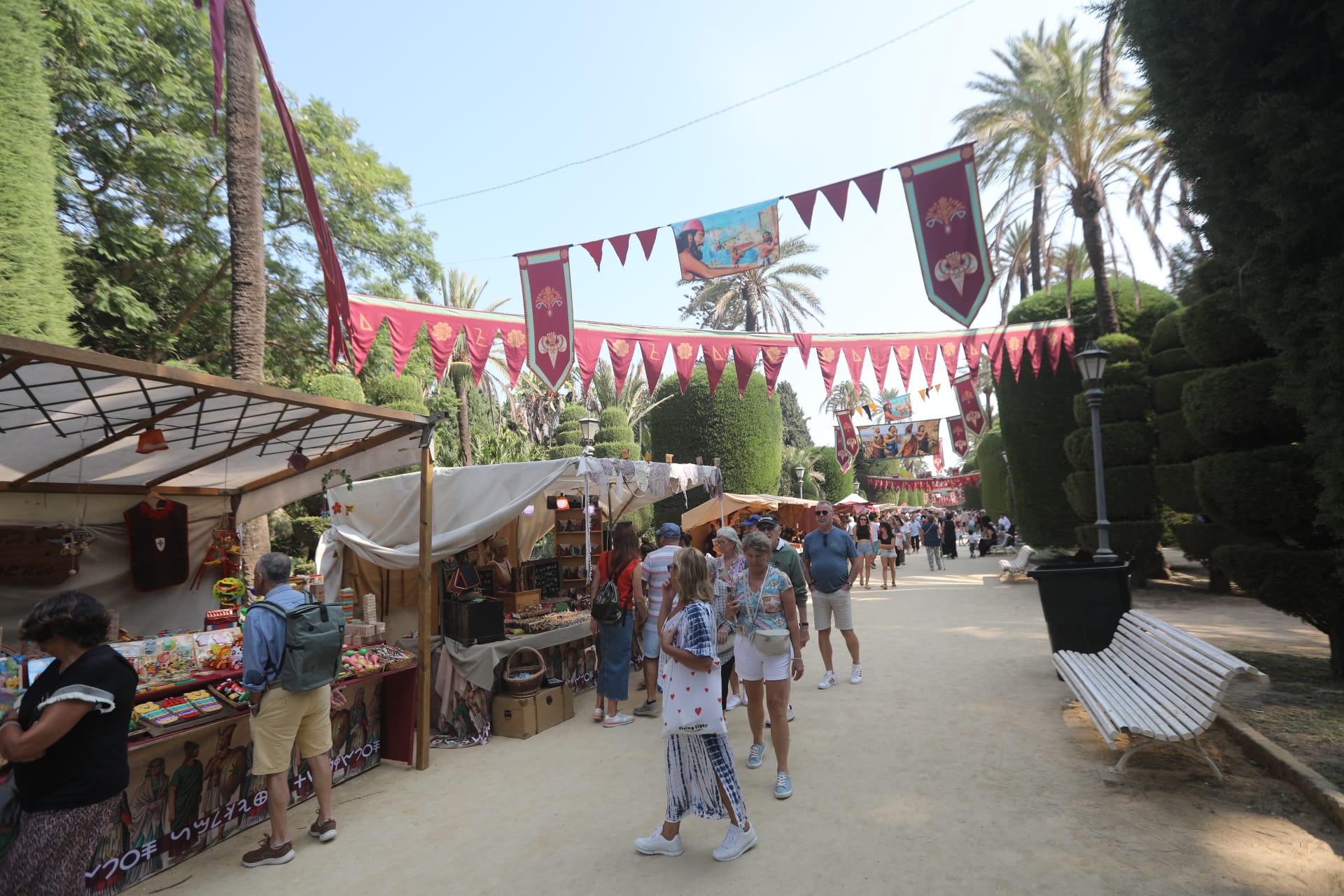 Cádiz fenicia se despide: clausura del Mercado, yincana y body paint en Santa Catalina