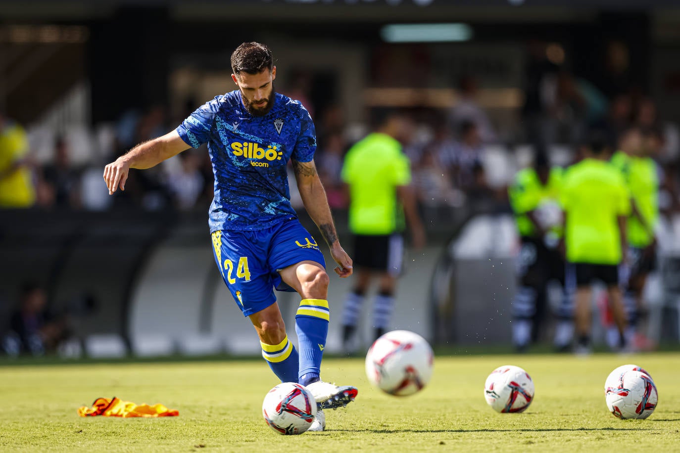 Fotos: Cartagena - Cádiz CF en el estadio de Cartagonova