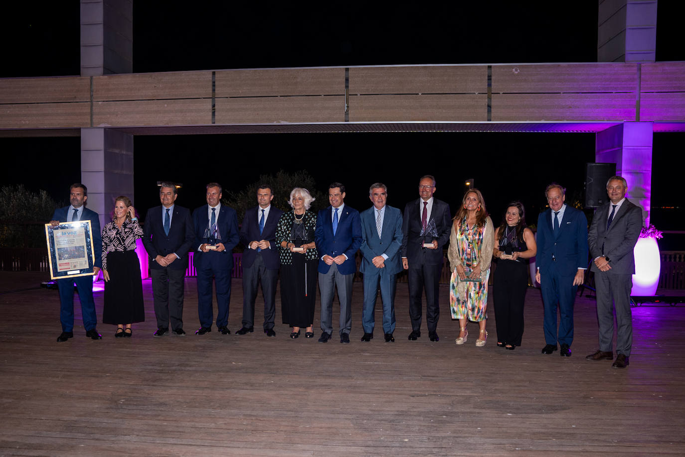 Ignacio Moreno, Ana Mestre, Antonio Sanz, Rafael Fernández, Bruno García, Teófila Martínez, Juanma Moreno, Iñaki Arechabaleta, Juvencio Maeztu, Ana Delgado, Inés Esparragosa, Álvaro Rodríguez Guitart y Alberto García Reyes.