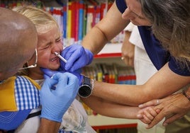 La Junta de Andalucía prevé vacunar contra la gripe a más de 19.000 menores en Cádiz