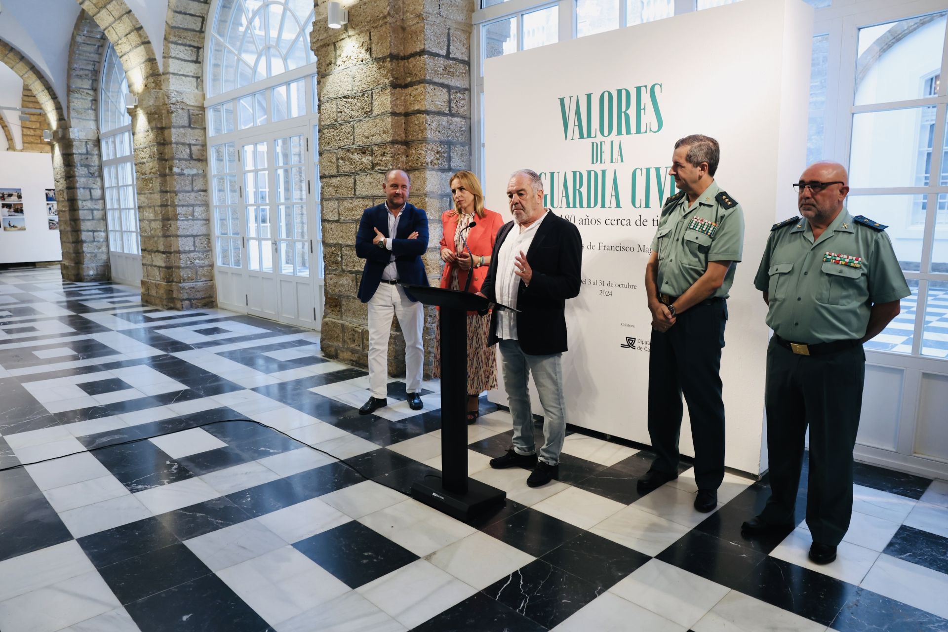 La exposición ‘Valores de la Guardia Civil. 180 años cerca de ti’, ya en Diputación de Cádiz