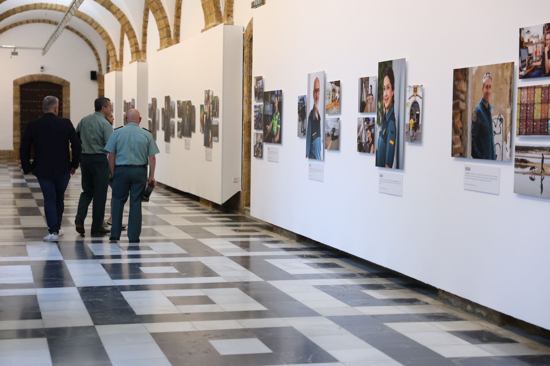 La exposición ‘Valores de la Guardia Civil. 180 años cerca de ti’, ya en Diputación de Cádiz