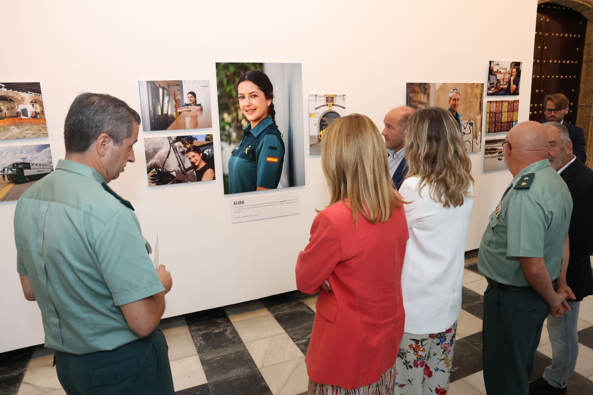 La exposición ‘Valores de la Guardia Civil. 180 años cerca de ti’, ya en Diputación de Cádiz