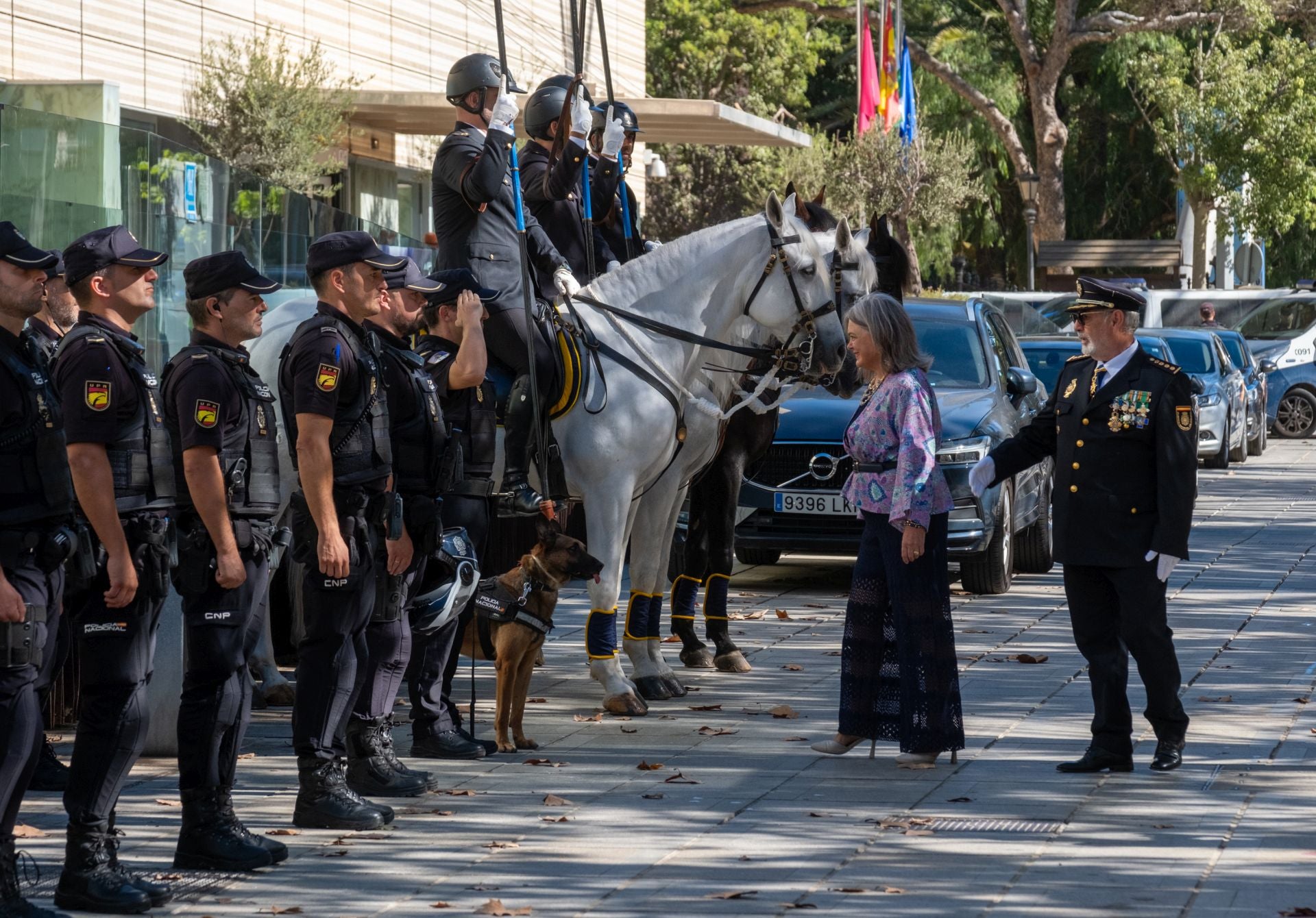 Fotos: Día de la Policía en Cádiz por los Santos Ángeles Custodios