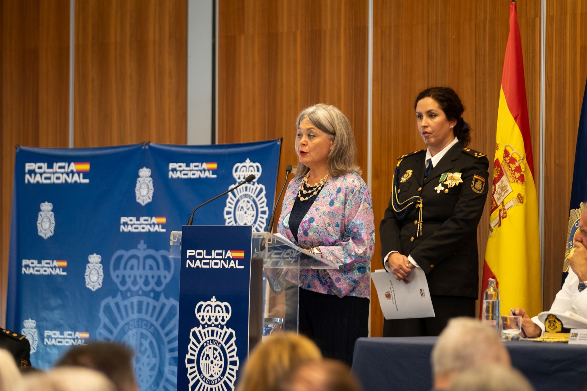 Fotos: Día de la Policía en Cádiz por los Santos Ángeles Custodios