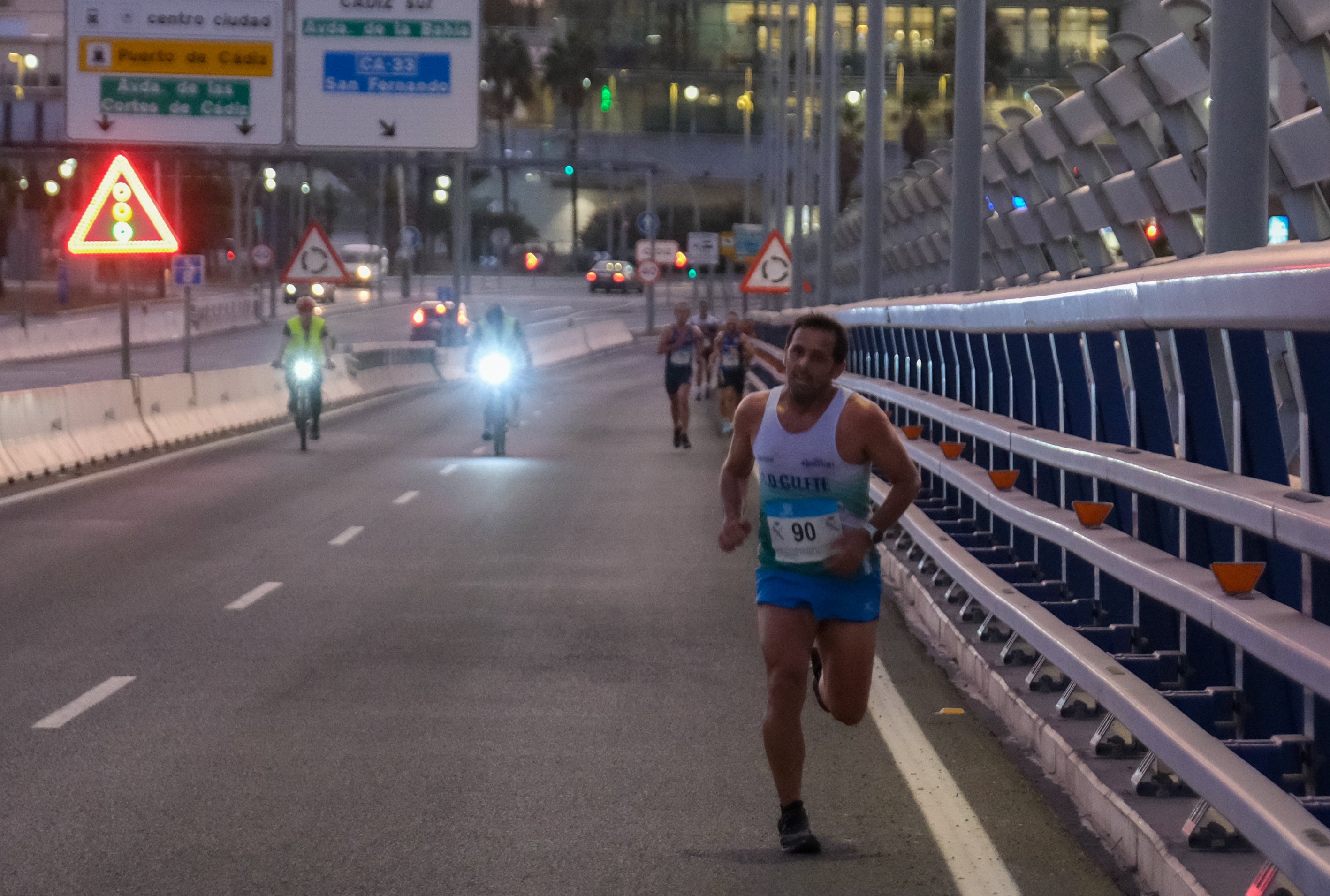 Fotos: IX Milla Verde Nocturna a beneficio de la Asociación de Down Cádiz