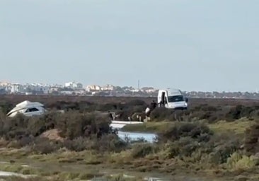 En libertad el acusado de haber agredido a dos guardias civiles cuando descargaba gasolina a una narcolancha