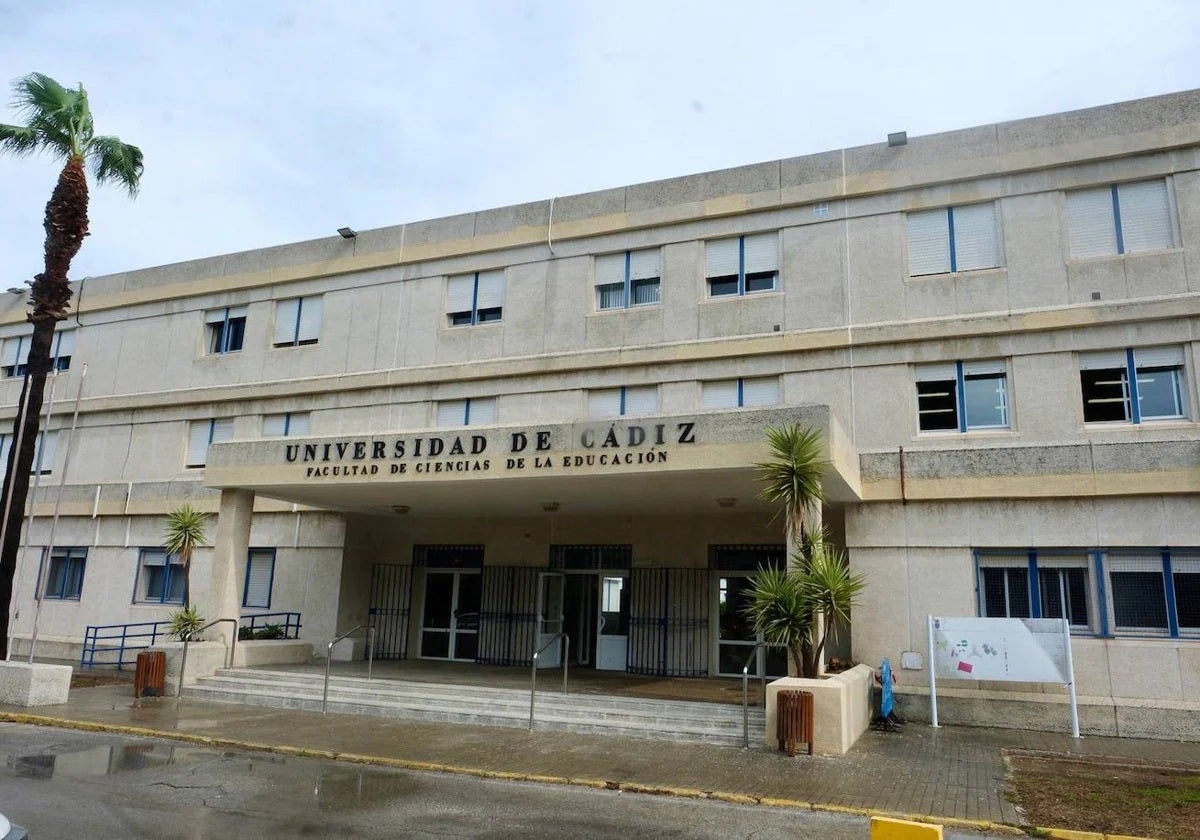 Sede en Puerto Real de la Facultad de Ciencias de la Educación.