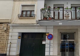 Roban en tres casas de una misma finca en pleno centro de Cádiz