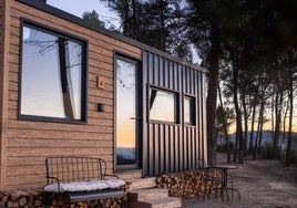 La coqueta cabaña con espectaculares vistas a un pantano que puedes alquilar en este pueblo de la Sierra de Cádiz