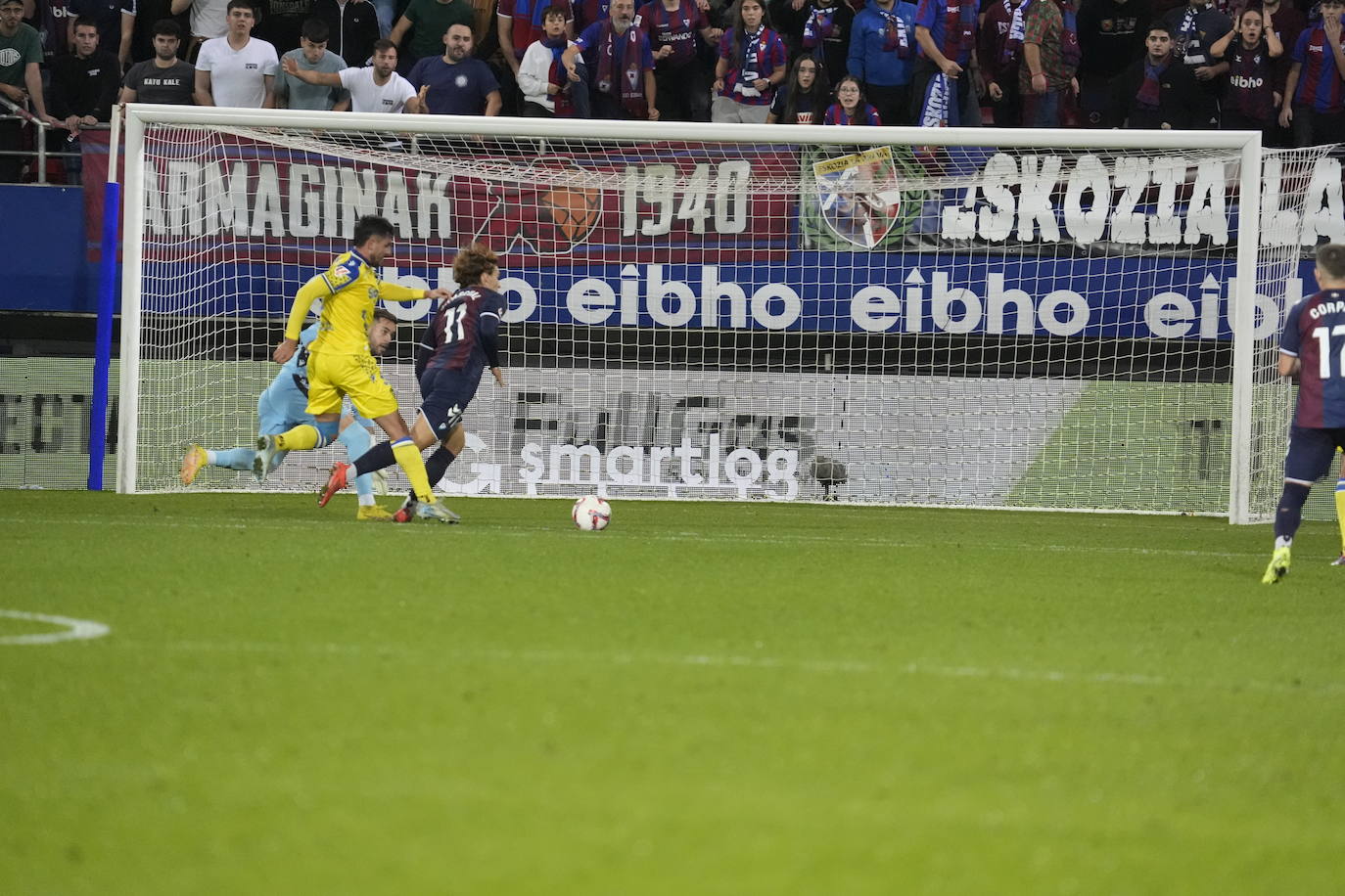 Fotos: Eibar - Cádiz en Ipurua