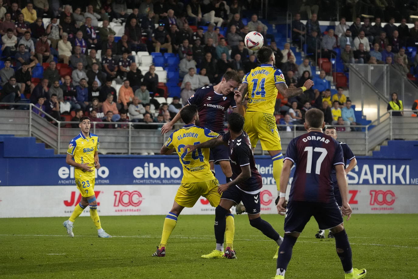 Fotos: Eibar - Cádiz en Ipurua