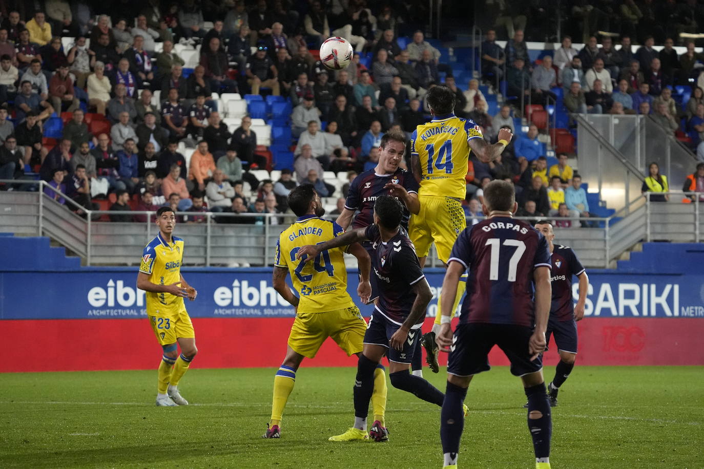 Fotos: Eibar - Cádiz en Ipurua