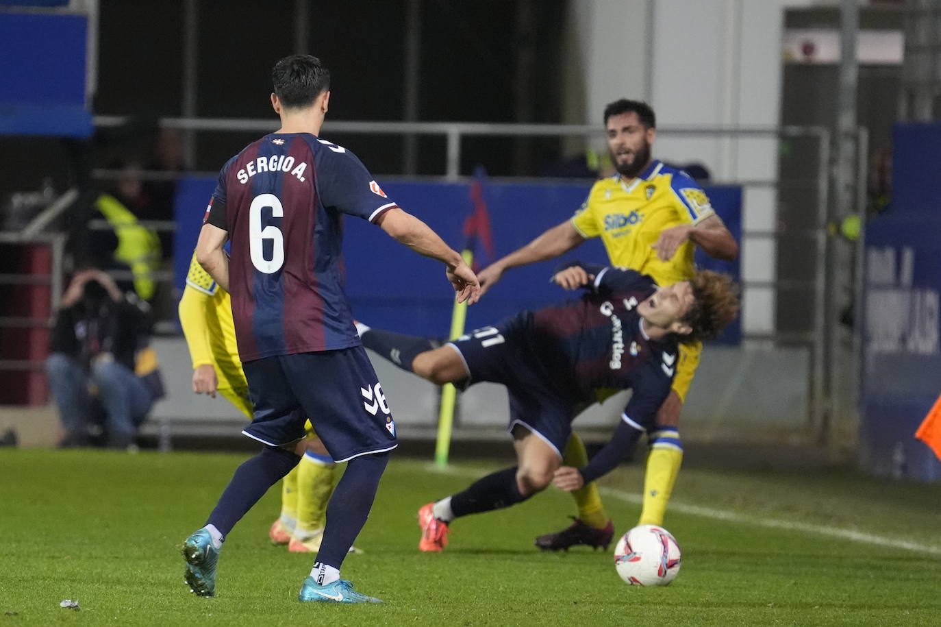 Fotos: Eibar - Cádiz en Ipurua