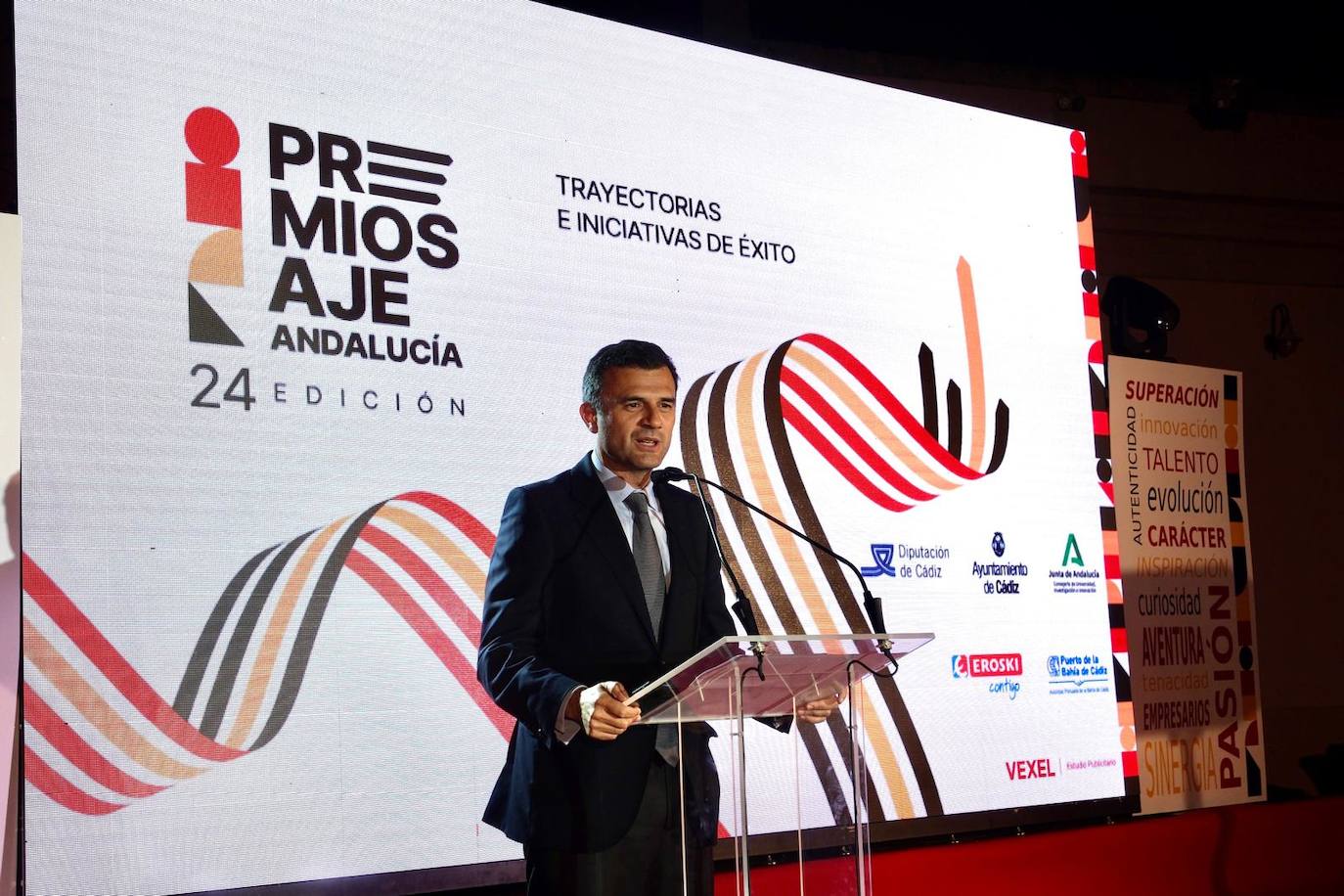 Fotos: La Asociación de Jóvenes Empresarios celebra la gala de entrega de la 24 edición de los Premios AJE Andalucía