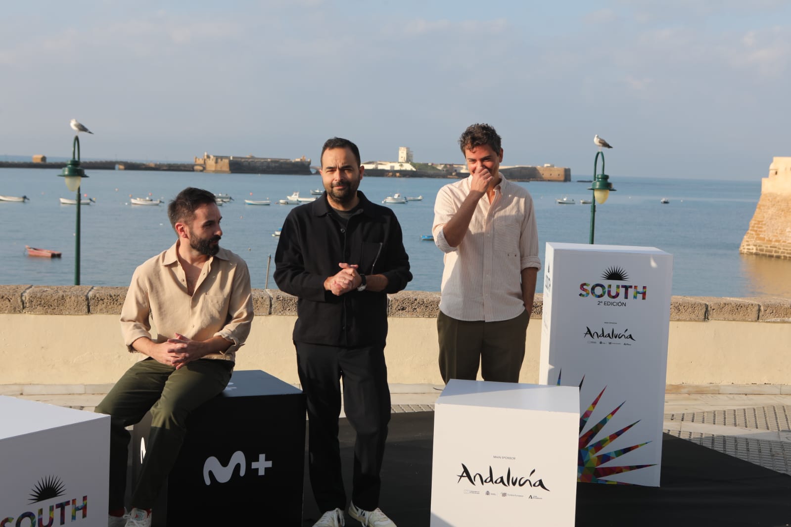 Las imágenes de María Adánez, Javier Gutiérrez, Leonor Watling y Carlos Scholz en la playa de La Caleta