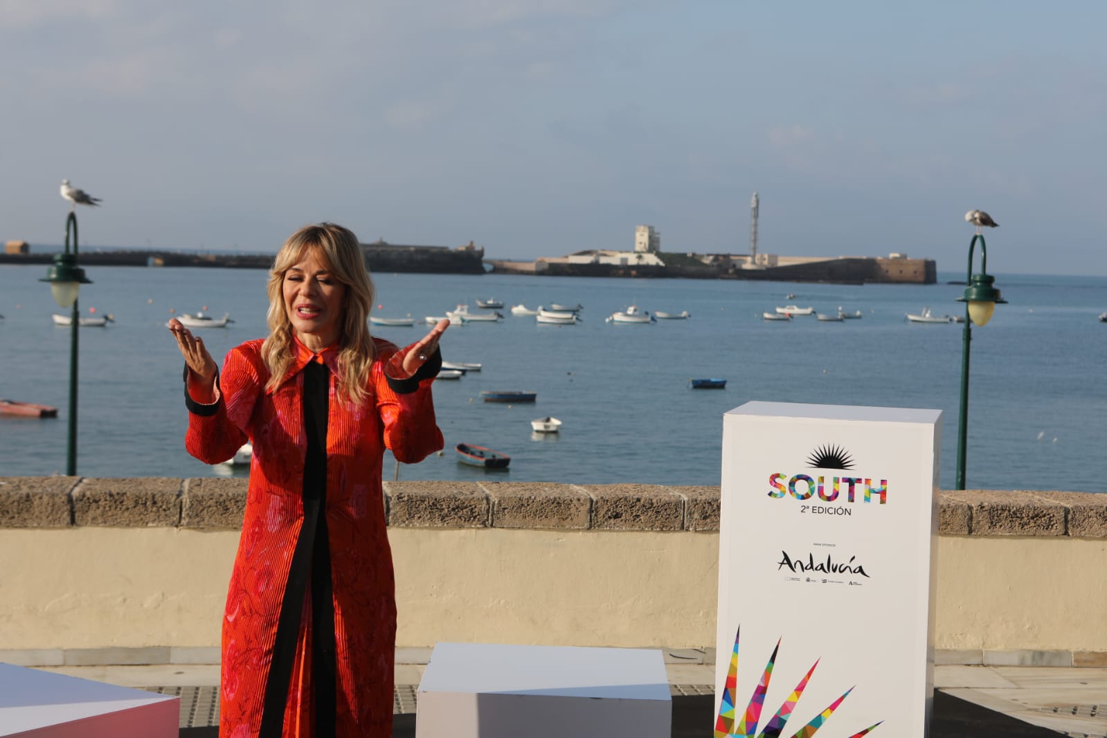 Las imágenes de María Adánez, Javier Gutiérrez, Leonor Watling y Carlos Scholz en la playa de La Caleta