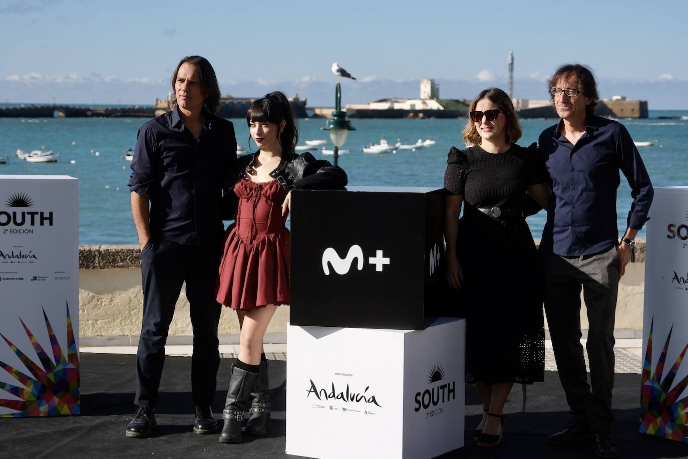 Fotos: rostros muy conocidos en el photocall en La Caleta de este domingo