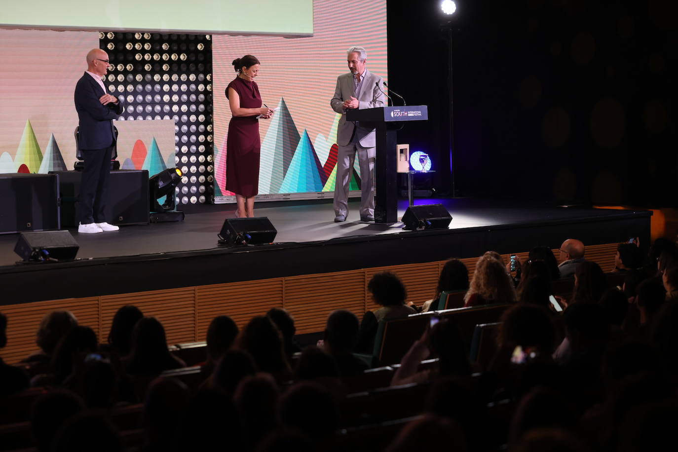 Fotos: Entrega del Internacional Honorary SISF Member Award a David Shore