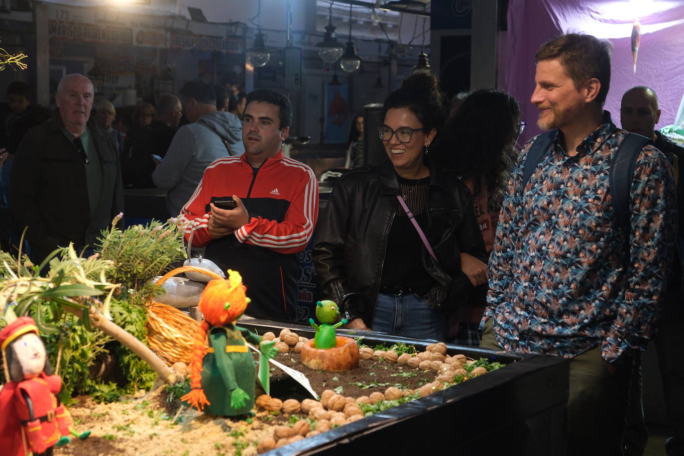 Fotos: El mercado central de Cádiz celebra la fiesta de Los Tosantos