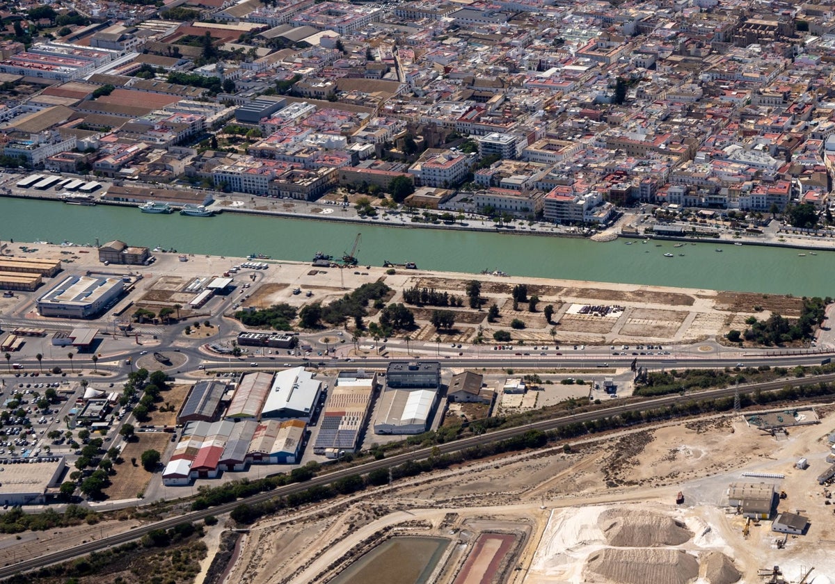 La Autoridad Portuaria invertirá 4,5 millones de euros en la reconstrucción de parte del muelle de El Puerto de Santa María