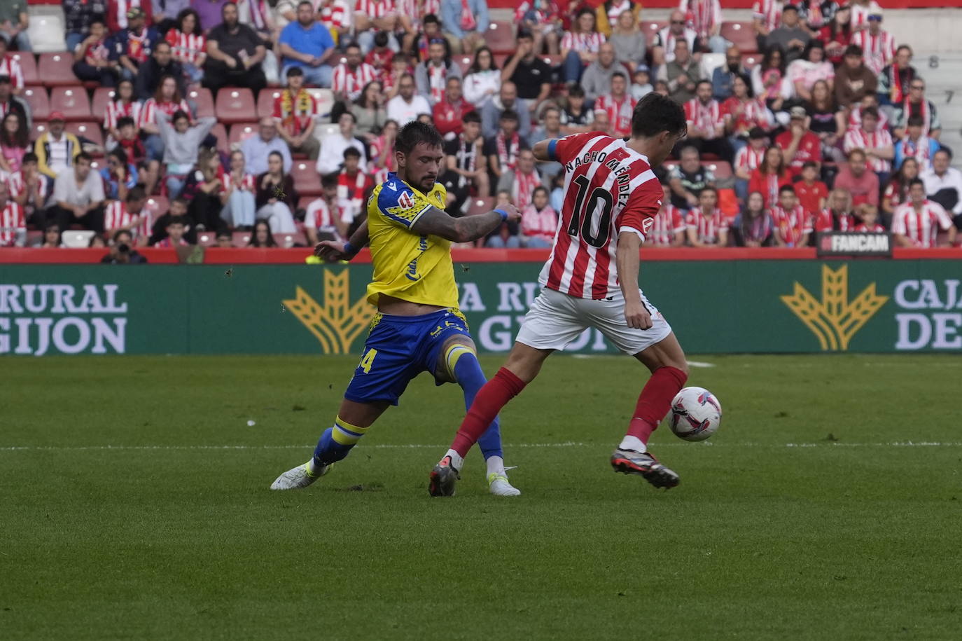 Fotos: Sporting de Gijón- Cádiz desde El Molinón