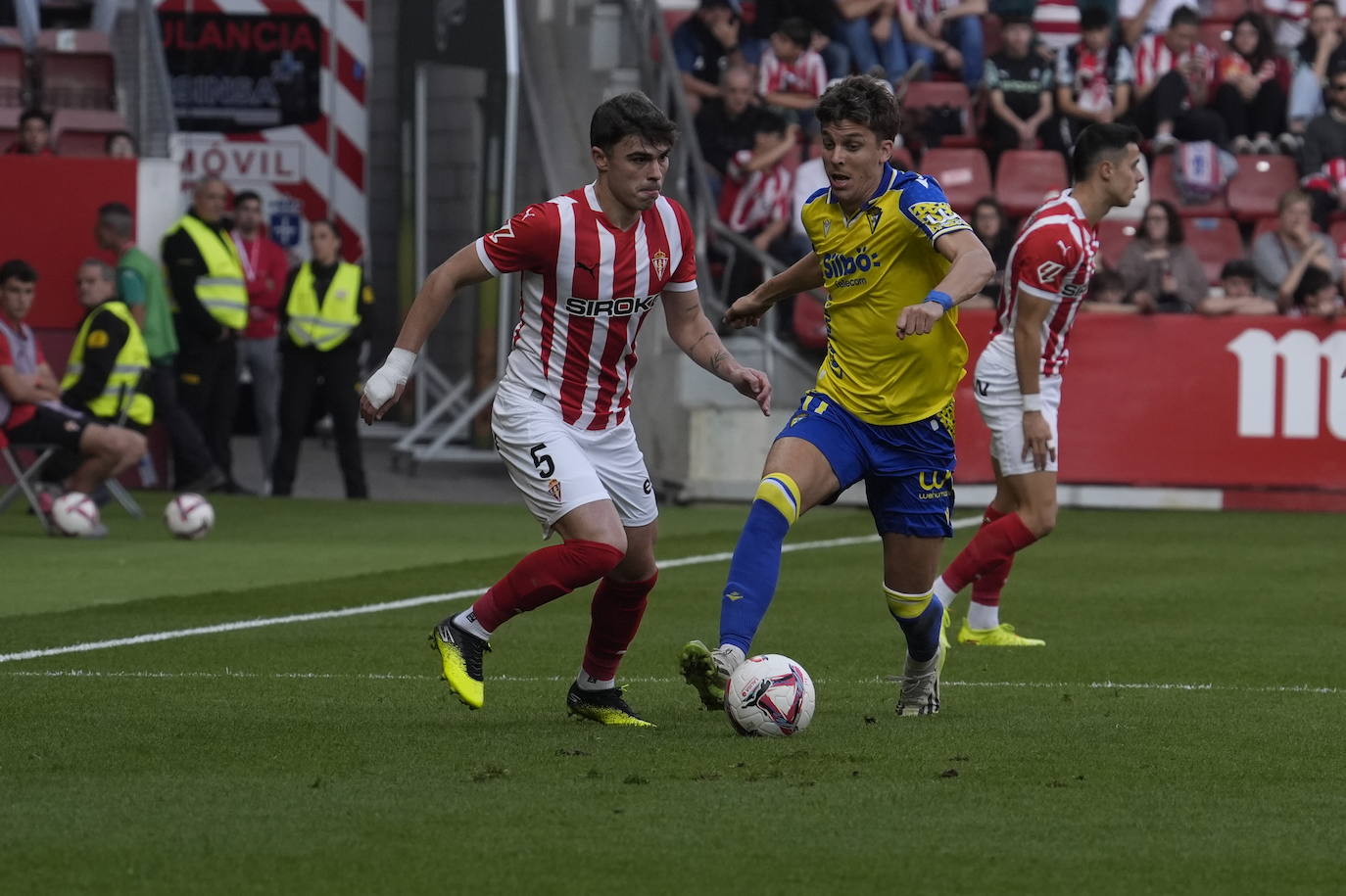 Fotos: Sporting de Gijón- Cádiz desde El Molinón