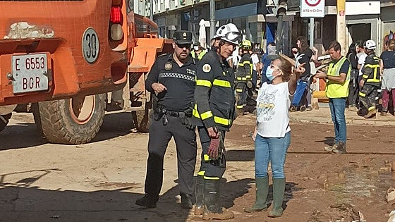 El testimonio de un bombero de Cádiz a su regreso de Valencia: «La realidad apocalíptica la tenemos allí detrás de un visillo»