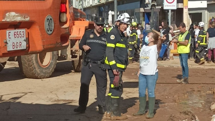 El testimonio de un bombero de Cádiz a su regreso de Valencia: «La realidad apocalíptica la tenemos allí detrás de un visillo»