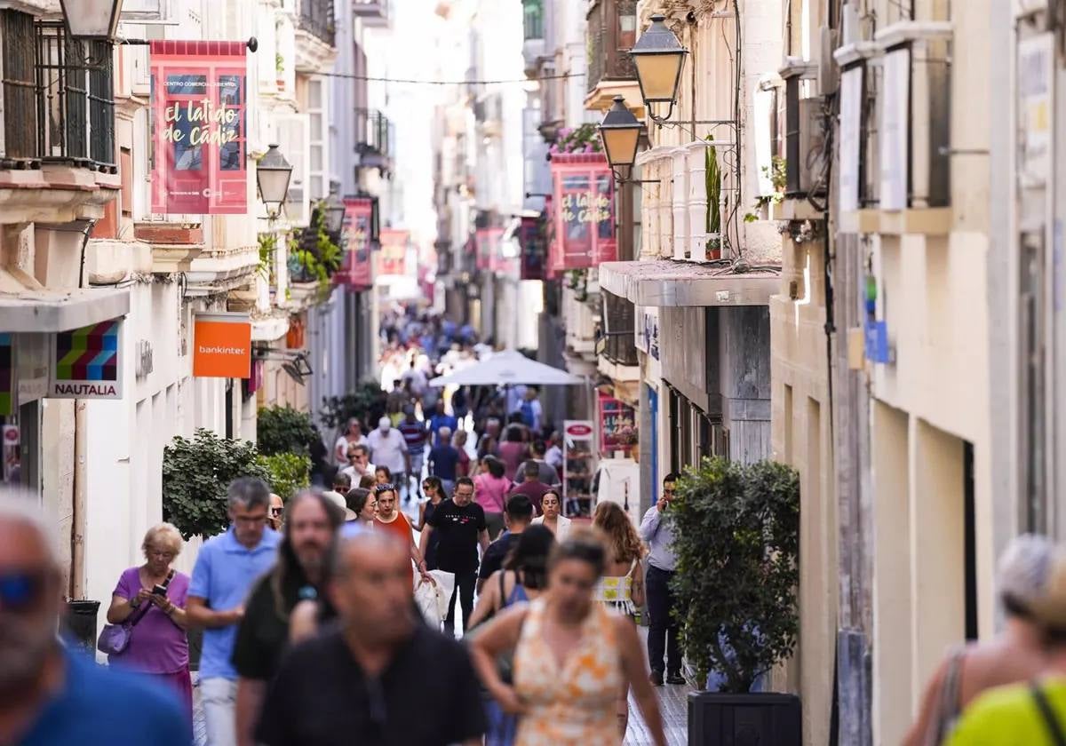 La provincia de Cádiz gana 2.229 habitantes desde enero