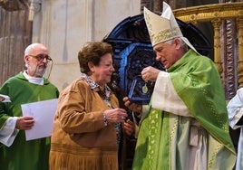 El obispo Zornoza reconoce la vocación de cuatro fieles con la iglesia diocesana