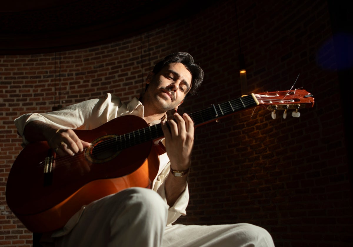 El guitarrista Yerai Cortés ha explorado nuevas fronteras en la música flamenca con C.Tangana