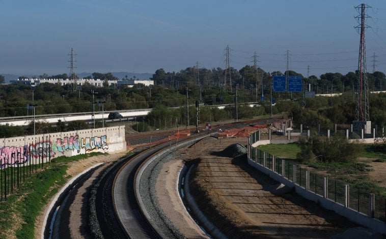 Imagen principal - Importante avance de la obra en el Trocadero con la colocación de las vías