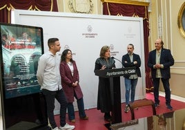 Las peñas flamencas se unen para revivir las fiestas navideñas en el Gran Teatro Falla