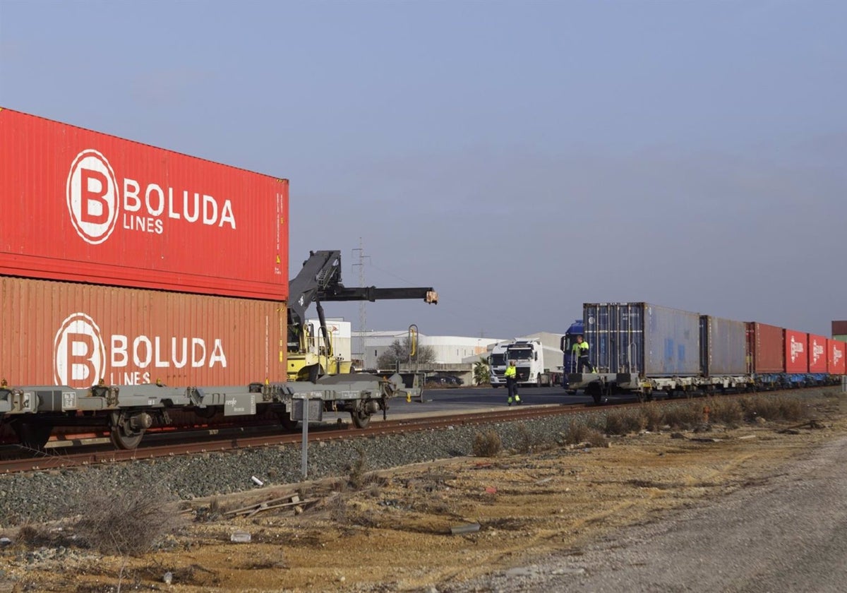 Puerto de Cádiz y Ayuntamiento de Jerez reclaman más largo de vía para la terminal ferroviaria de Jerez