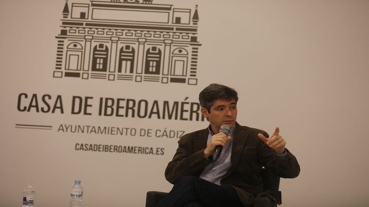 Paco Reyero: «La ruptura de puentes entre republicanos y demócratas se está replicando en las democracias occidentales»