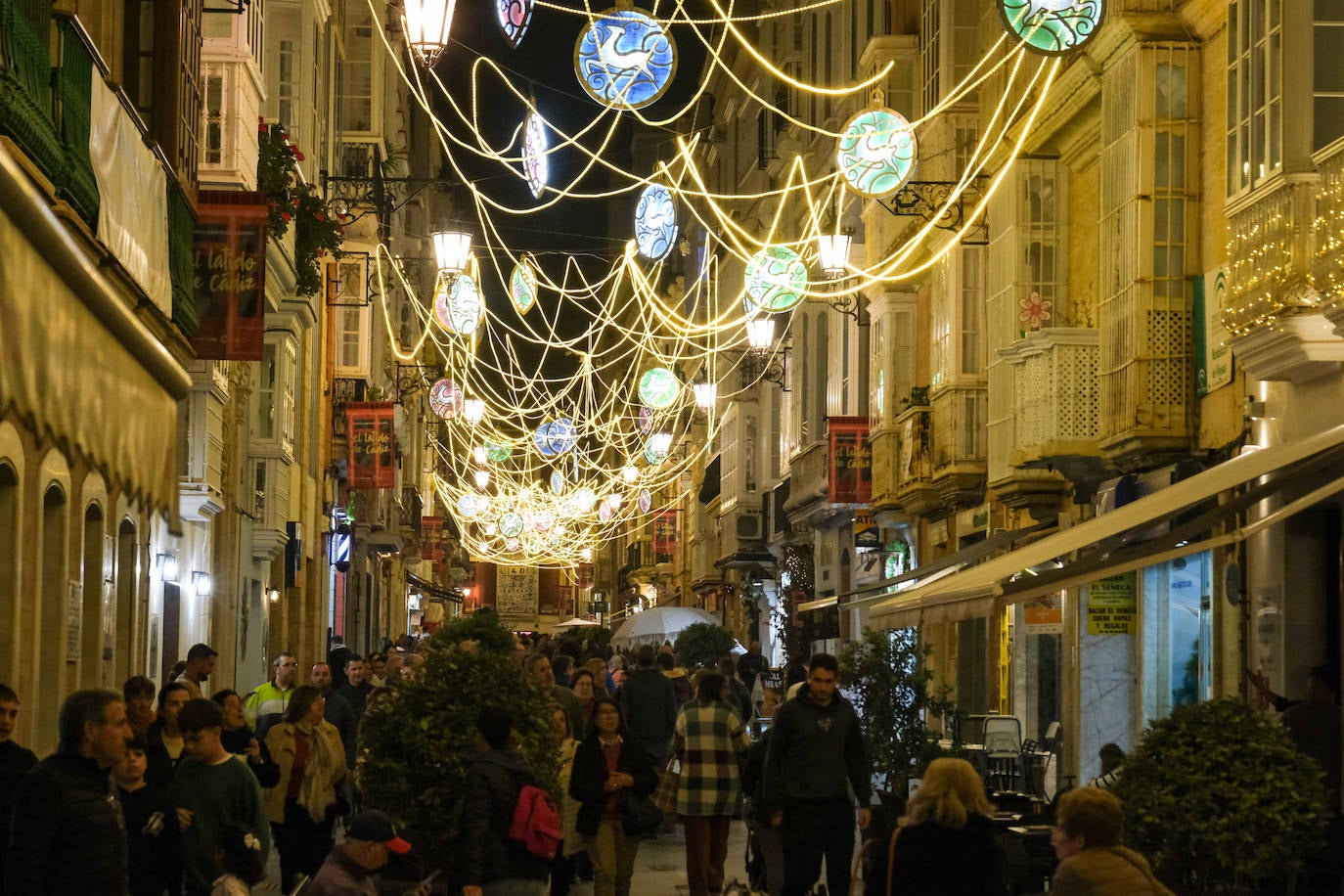 Fotos: Así brilla Cádiz con su alumbrado de Navidad