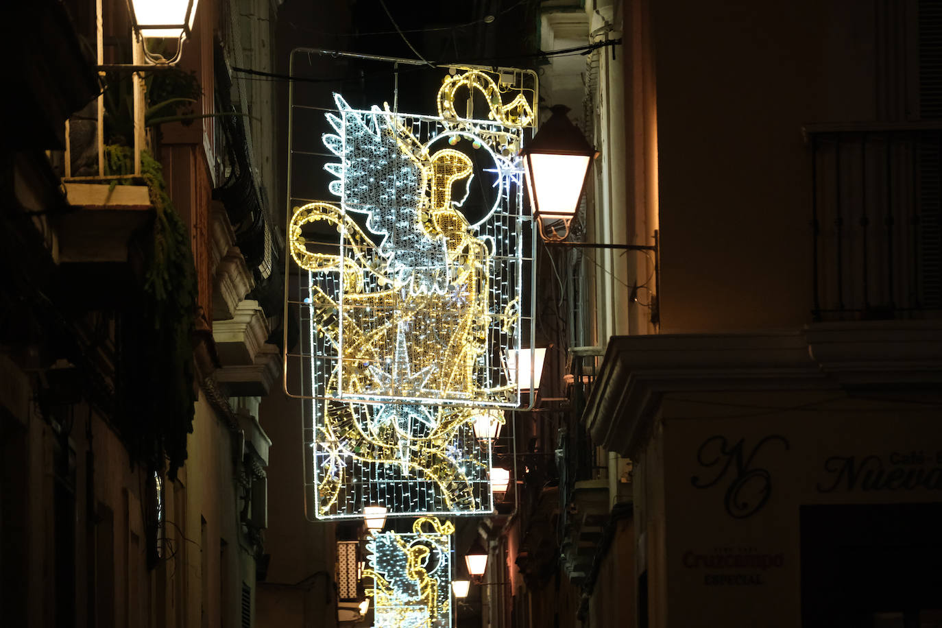 Fotos: Así brilla Cádiz con su alumbrado de Navidad