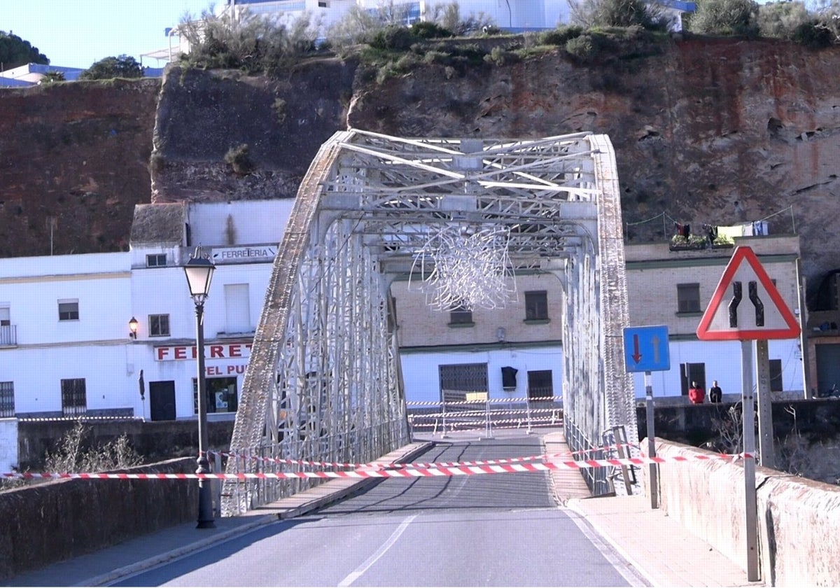 Puente de hierro de Arcos.